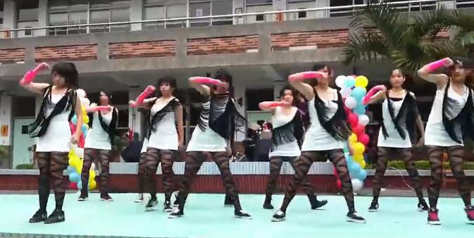 ����Ů���ľ�ʿ��