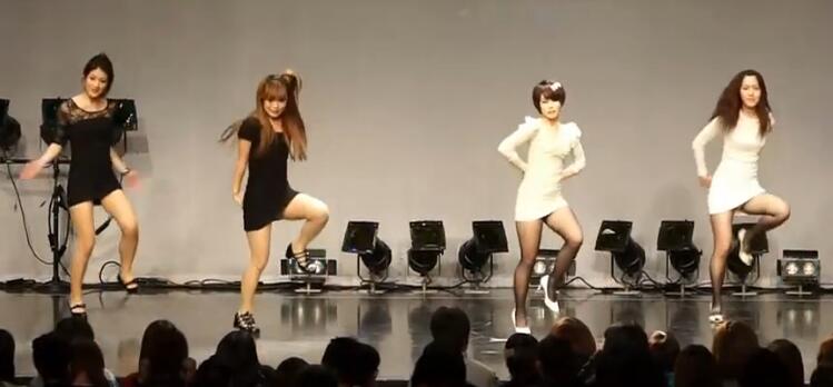 ��Ůģ��Wonder Girls - Tell Me�ľ�ʿ��